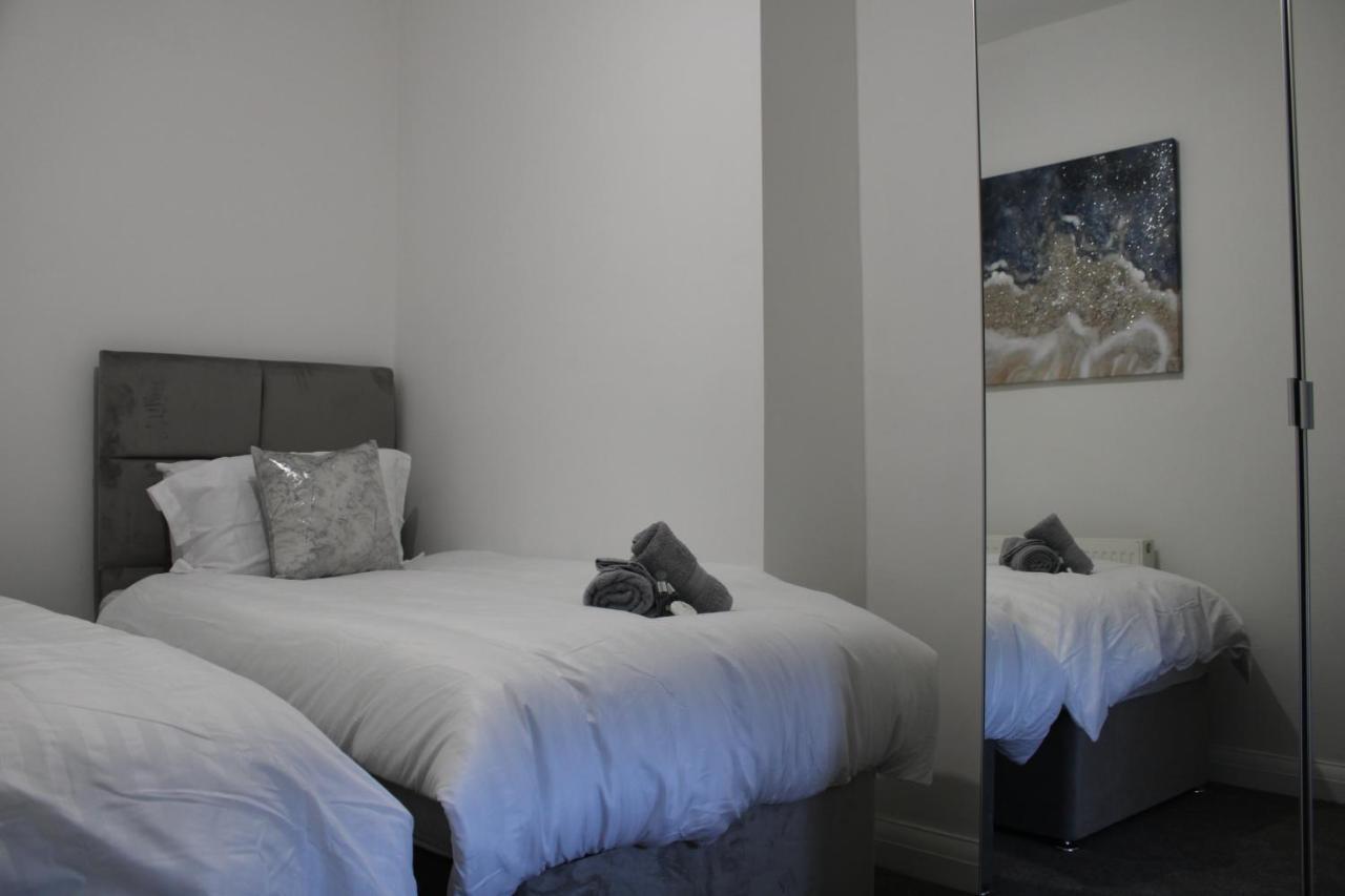 Beautiful, Spacious, Old Trafford Home Manchester Eksteriør bilde