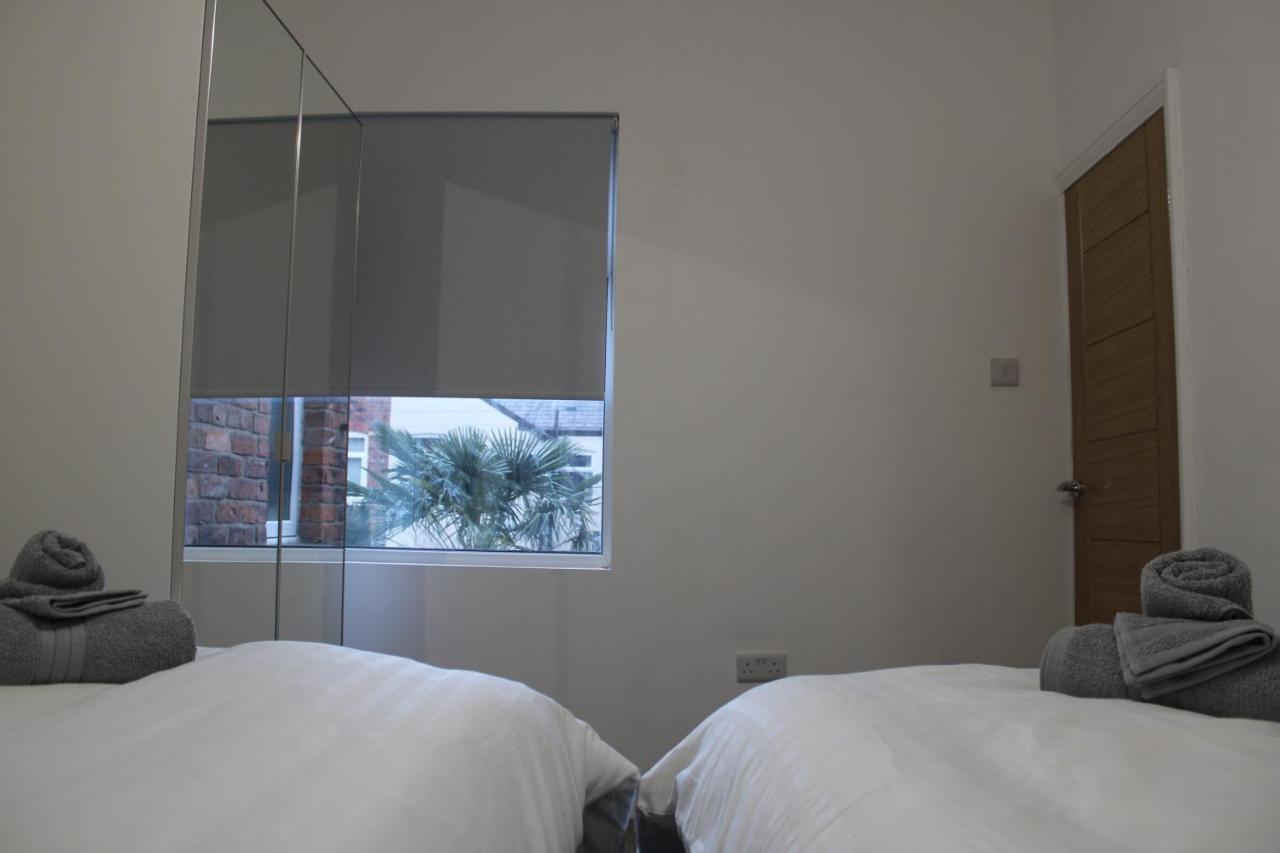 Beautiful, Spacious, Old Trafford Home Manchester Eksteriør bilde